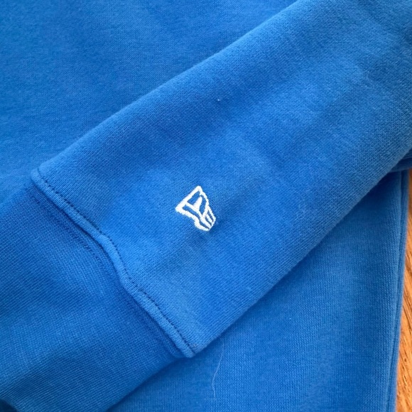 NFL LOS ANGELES RAMS Classic Women’s Crewneck Sweatshirt NWT - Picture 9 of 9